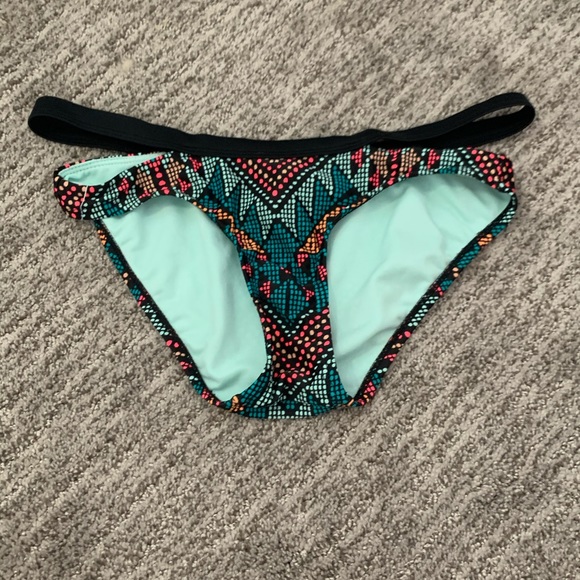 super cute bikini bottoms - Picture 1 of 2